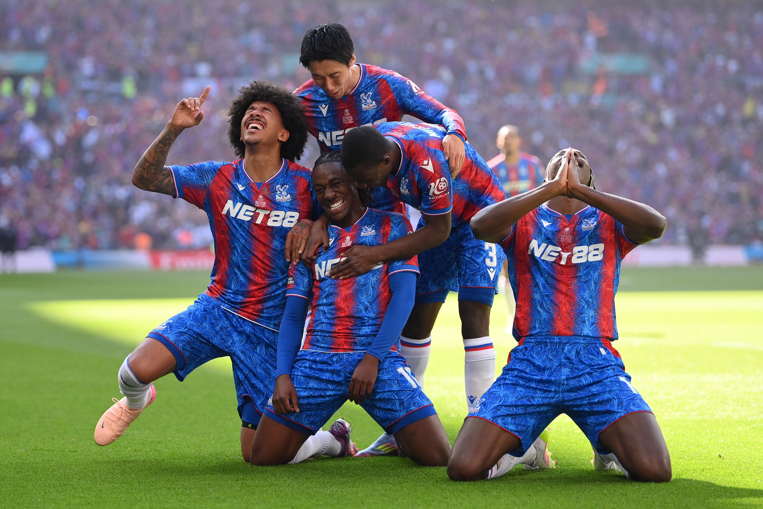 Leipzig Triumph Caps Off a Turbulent Year: Crystal Palace Claim Historic Trophy as Mateta Sinks Rayo Vallecano